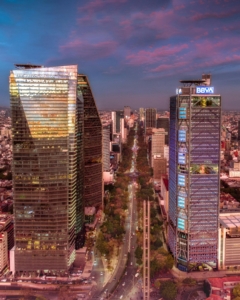 Ciudad con edificios de oficina